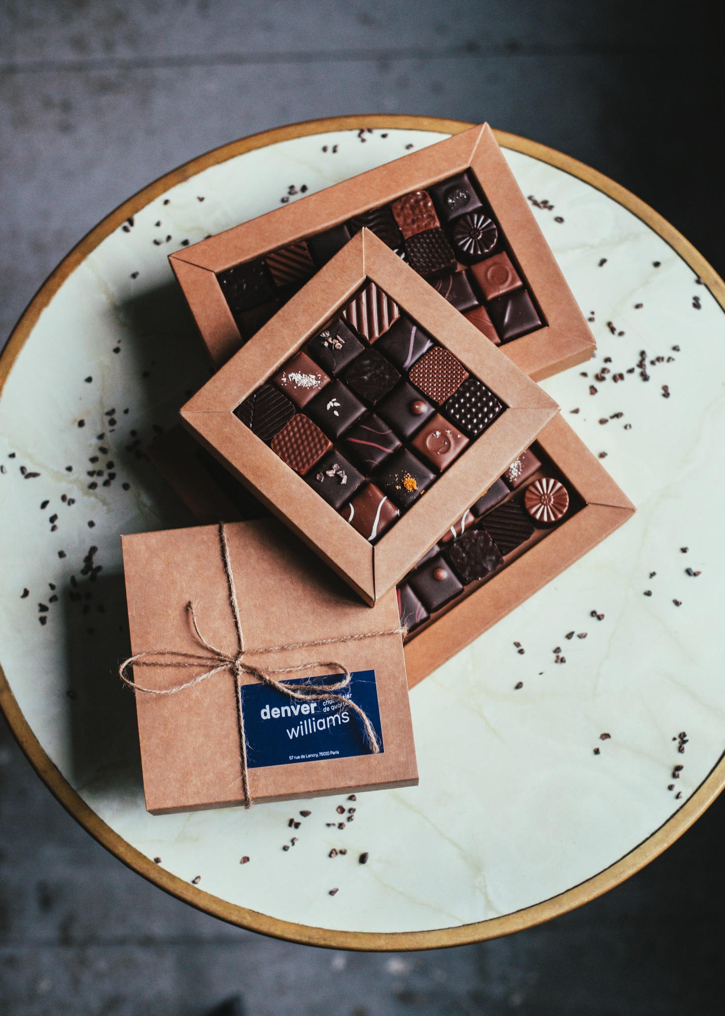 bonbon-au-chocolat_praline_ganache_chocolat-au-lait_noir_praline_lorrainehellwig__48b2321hi_res